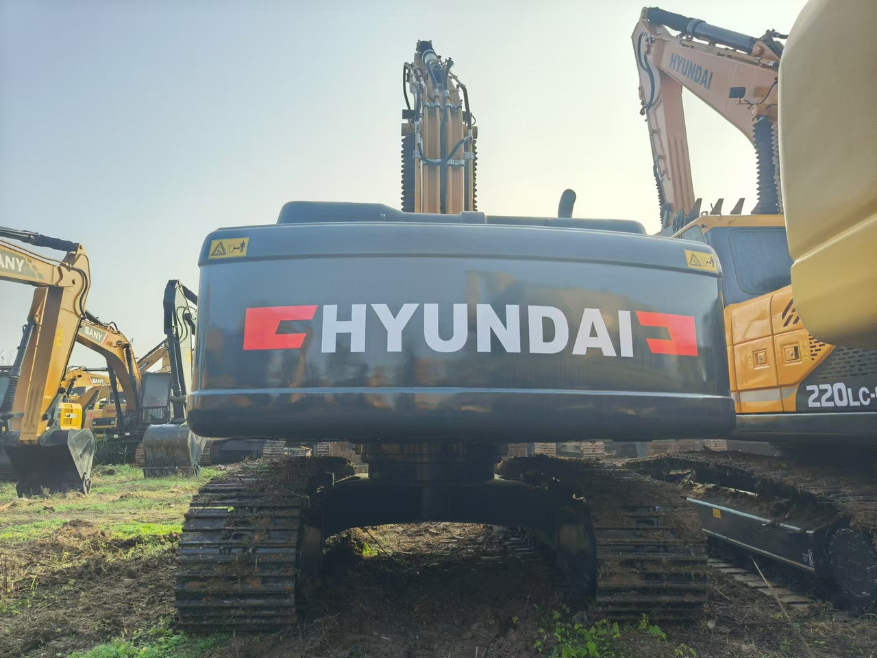 Excavator pe şenile HYUNDAI ROBEX 220LC-9S: Foto 6