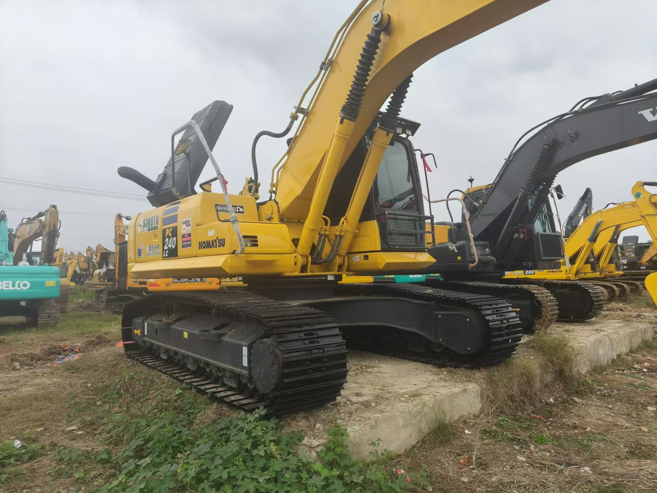 KOMATSU PC240LC-8 - Excavator pe şenile: Foto 5 KOMATSU PC240LC-8 - Excavator pe şenile: Foto 5