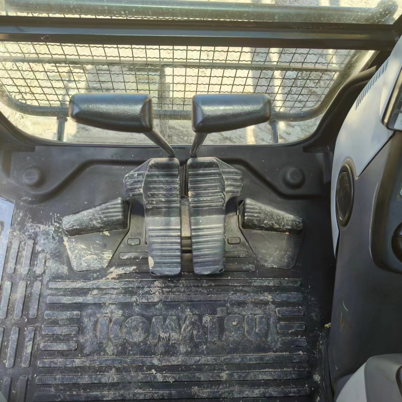 Excavator pe şenile KOMATSU PC450: Foto 17 Excavator pe şenile KOMATSU PC450: Foto 17