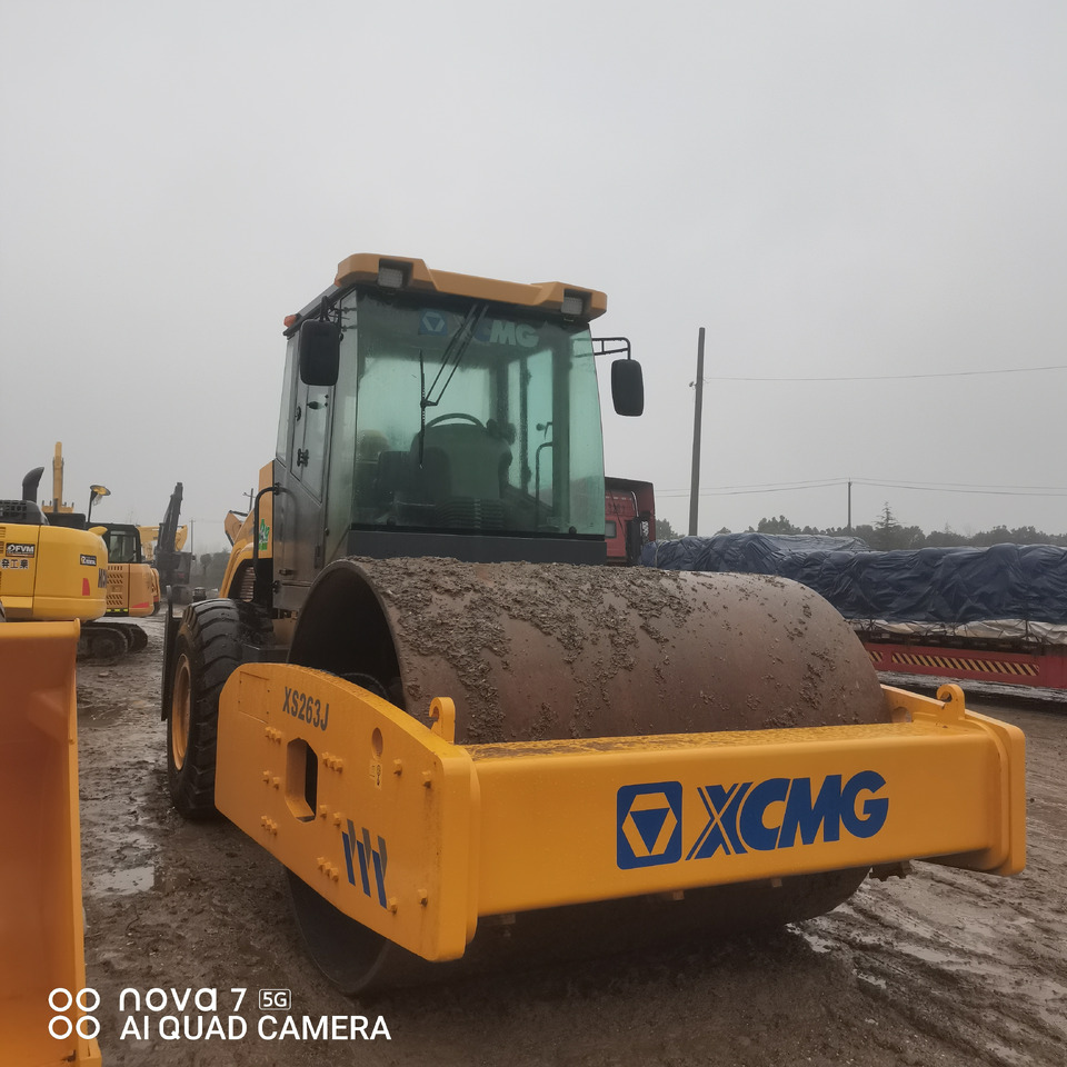 XCMG XS263J - Cilindru compactor pentru asfalt: Foto 1 XCMG XS263J - Cilindru compactor pentru asfalt: Foto 1