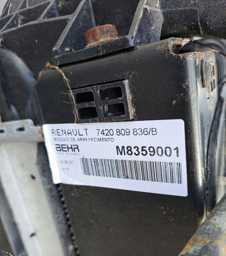 Behr KOMPLET CHŁODNIC RENAULT MIDLUM DXI 5 - Radiator pentru Camion: Foto 2 Behr KOMPLET CHŁODNIC RENAULT MIDLUM DXI 5 - Radiator pentru Camion: Foto 2