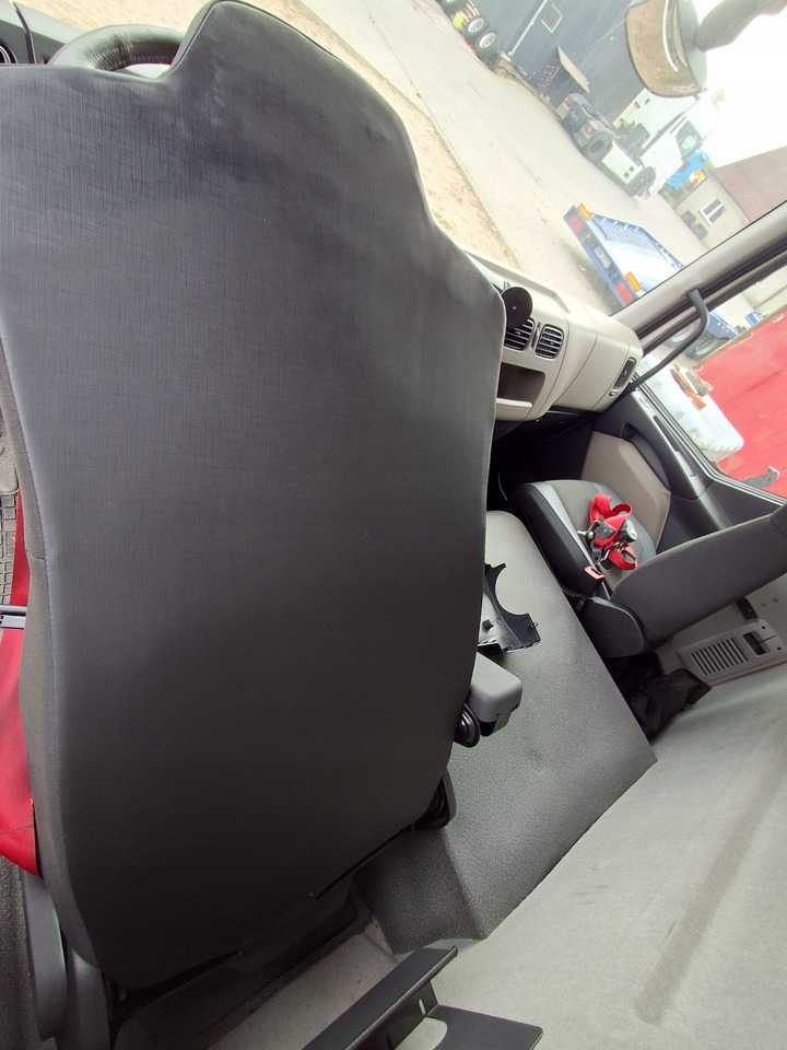 FOTEL KIEROWCY RENAULT GAMA D  - Scaun: Foto 4 FOTEL KIEROWCY RENAULT GAMA D  - Scaun: Foto 4