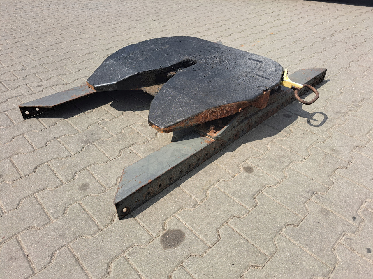 Georg Fischer GF SIODŁO GF+ FSK200 140 MM WSPORNIK VOLVO FH FM 9 12 13 - Şa cuplare pentru Camion: Foto 1 Georg Fischer GF SIODŁO GF+ FSK200 140 MM WSPORNIK VOLVO FH FM 9 12 13 - Şa cuplare pentru Camion: Foto 1