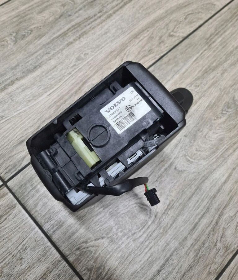 JOYSTICK ZMIANY BIEGÓW GAŁKA LEWAREK VOLVO FH 4 FM 4 FH 16 EURO 6 22647972 Volvo FH 4 FM 4 FH 16 EURO 6 22647972 Volvo VOLVO FH 4 FM 4 FH 16 EURO 6 22647972 - Schimbător de viteze pentru Camion: Foto 2 JOYSTICK ZMIANY BIEGÓW GAŁKA LEWAREK VOLVO FH 4 FM 4 FH 16 EURO 6 22647972 Volvo FH 4 FM 4 FH 16 EURO 6 22647972 Volvo VOLVO FH 4 FM 4 FH 16 EURO 6 22647972 - Schimbător de viteze pentru Camion: Foto 2