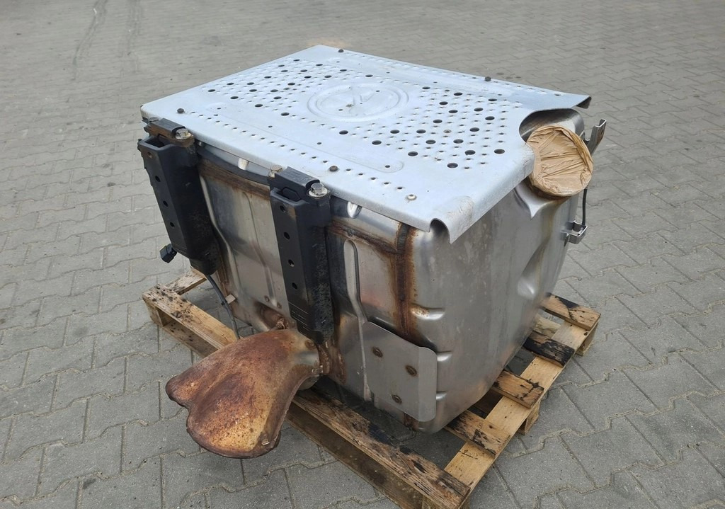 KATALIZATOR TŁUMIK DPF FILTR KOMPLETNY FORD F-MAX CARGO 500 EURO 6 - Toba esapament: Foto 5 KATALIZATOR TŁUMIK DPF FILTR KOMPLETNY FORD F-MAX CARGO 500 EURO 6 - Toba esapament: Foto 5