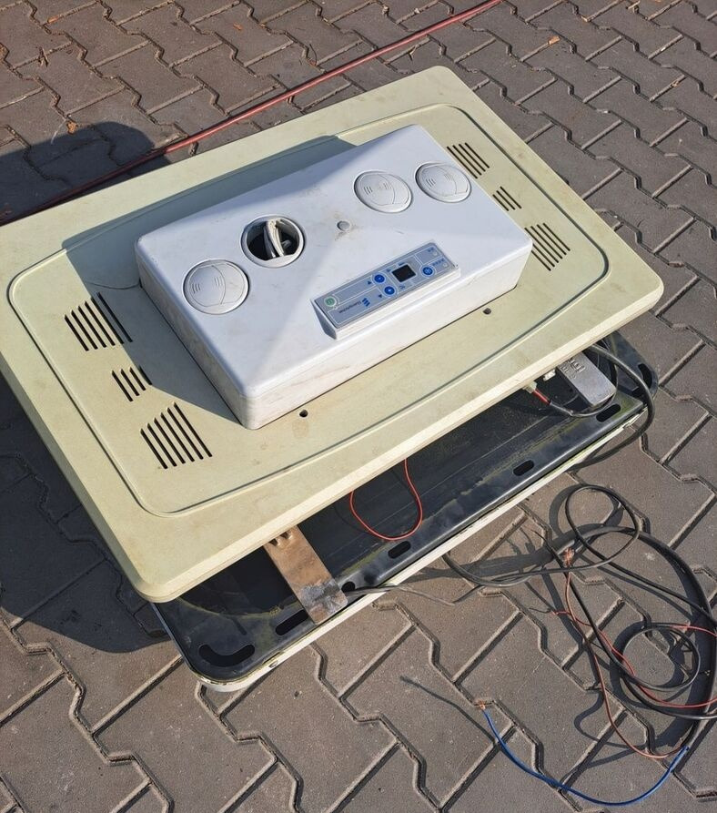 KLIMATYZACJA POSTOJOWA EBERSPACHER COOLTRONIC 1400 - Încălzire/ Ventilație pentru Camion: Foto 2 KLIMATYZACJA POSTOJOWA EBERSPACHER COOLTRONIC 1400 - Încălzire/ Ventilație pentru Camion: Foto 2