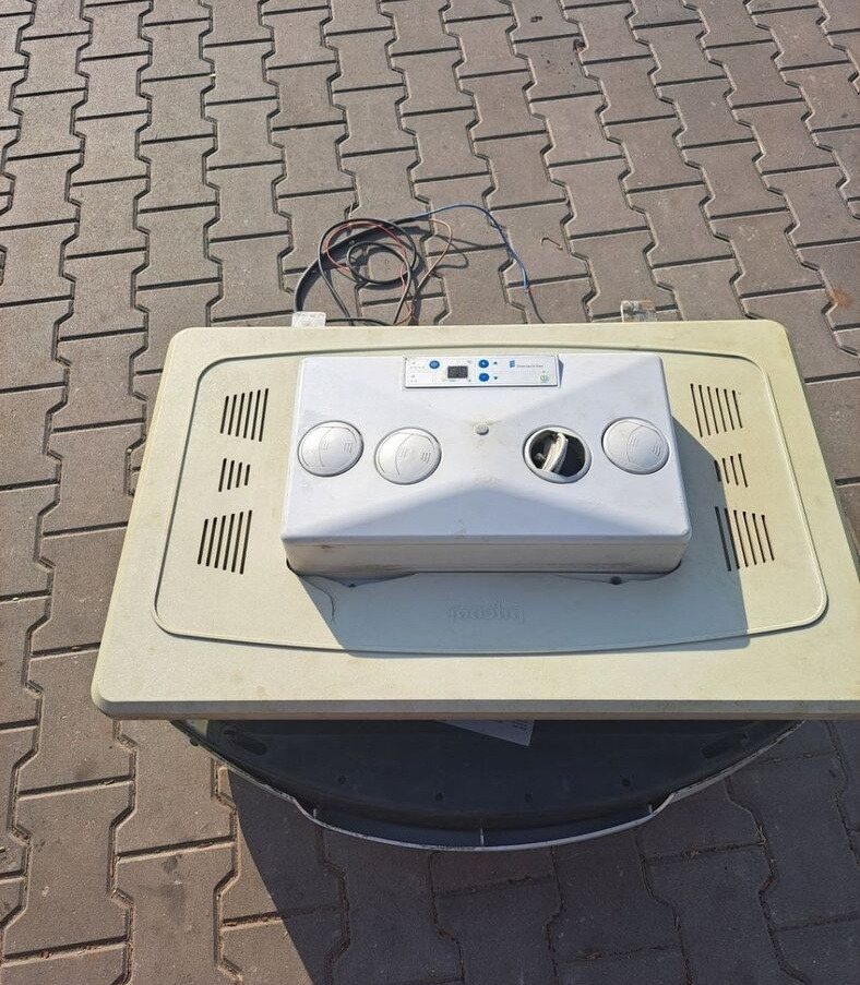 KLIMATYZACJA POSTOJOWA EBERSPACHER COOLTRONIC 1400 - Încălzire/ Ventilație pentru Camion: Foto 4 KLIMATYZACJA POSTOJOWA EBERSPACHER COOLTRONIC 1400 - Încălzire/ Ventilație pentru Camion: Foto 4