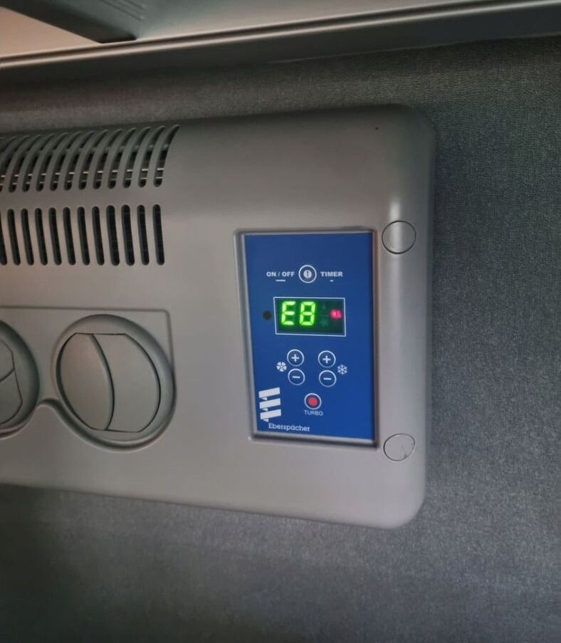KLIMATYZACJA POSTOJOWA EBERSPACHER COOLTRONIC BACK 24V - Încălzire/ Ventilație pentru Camion: Foto 3 KLIMATYZACJA POSTOJOWA EBERSPACHER COOLTRONIC BACK 24V - Încălzire/ Ventilație pentru Camion: Foto 3