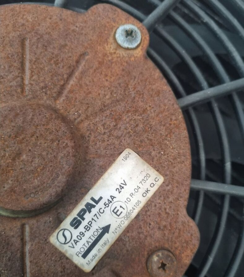 KLIMATYZACJA POSTOJOWA EBERSPACHER COOLTRONIC BACK 24V - Încălzire/ Ventilație pentru Camion: Foto 4 KLIMATYZACJA POSTOJOWA EBERSPACHER COOLTRONIC BACK 24V - Încălzire/ Ventilație pentru Camion: Foto 4