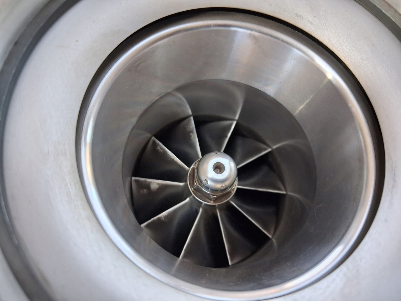 RENAULT TURBOSPRĘŻARKA RENAULT GAMA D DTI 8 VOLVO FL FE D8K EURO 6 - Turbocompresor: Foto 3 RENAULT TURBOSPRĘŻARKA RENAULT GAMA D DTI 8 VOLVO FL FE D8K EURO 6 - Turbocompresor: Foto 3