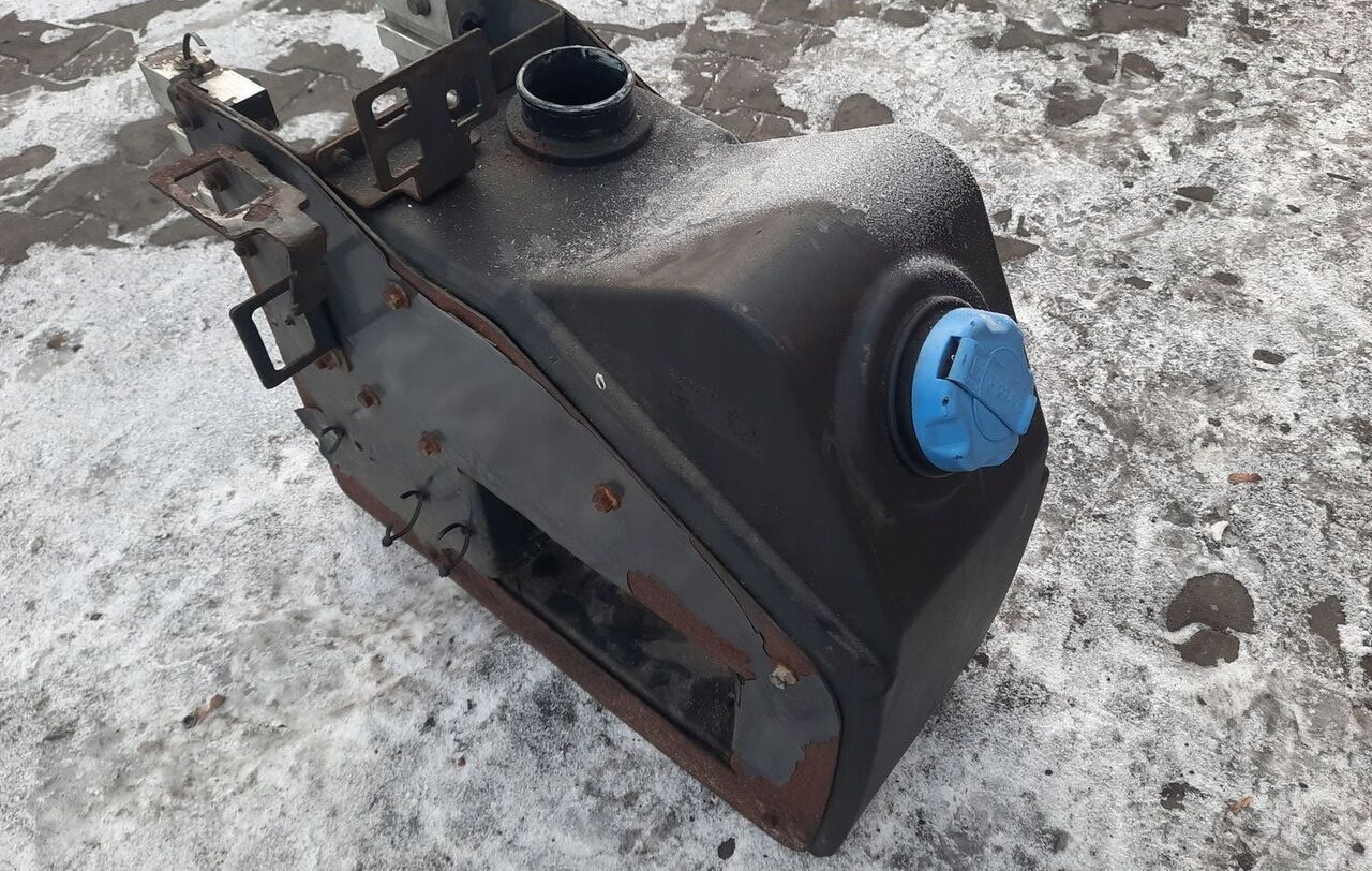 Renault 22077231 Renault Gama D / Volvo FL - Rezervor pentru AdBlue pentru Camion: Foto 2 Renault 22077231 Renault Gama D / Volvo FL - Rezervor pentru AdBlue pentru Camion: Foto 2