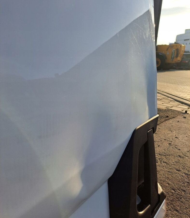 Renault GAMA T K C RANGE - Uşă și piese pentru Camion: Foto 4 Renault GAMA T K C RANGE - Uşă și piese pentru Camion: Foto 4