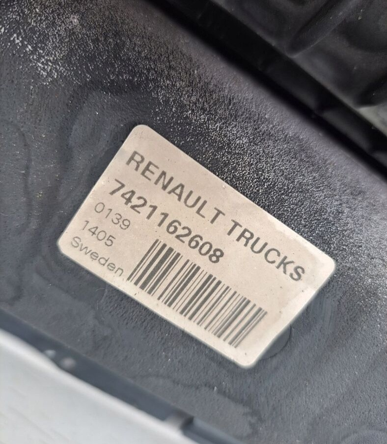 Renault KOMPLET CHŁODNICA RENAULT GAMA T RANGE DTI 11 - Radiator pentru Camion: Foto 1 Renault KOMPLET CHŁODNICA RENAULT GAMA T RANGE DTI 11 - Radiator pentru Camion: Foto 1