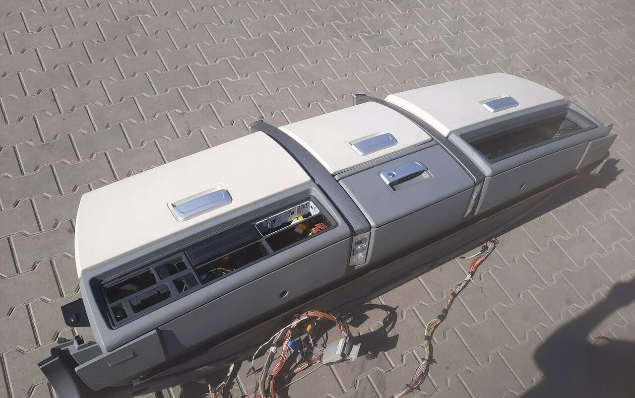 Renault KONSOLA PÓŁKA GÓRNA RENAULT GAMA T RANGE - Cabină și interior pentru Camion: Foto 4 Renault KONSOLA PÓŁKA GÓRNA RENAULT GAMA T RANGE - Cabină și interior pentru Camion: Foto 4