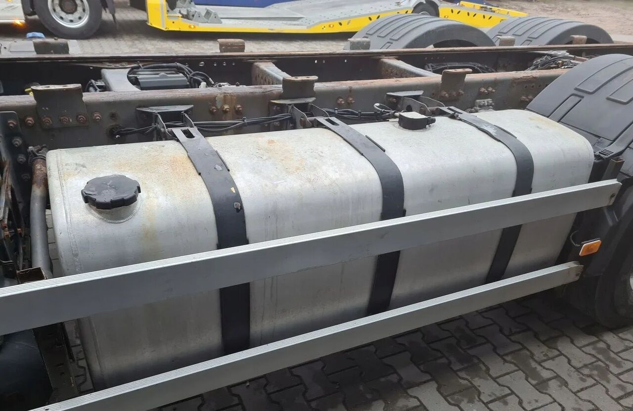Renault PREMIUM MAGNUM DXI GAMA T VOLVO FH 13 4 180X70X70 1 Renault RENAULT PREMIUM MAGNUM DXI GAMA T VOLVO FH 13 4 - Rezervor combustibil pentru Camion: Foto 4 Renault PREMIUM MAGNUM DXI GAMA T VOLVO FH 13 4 180X70X70 1 Renault RENAULT PREMIUM MAGNUM DXI GAMA T VOLVO FH 13 4 - Rezervor combustibil pentru Camion: Foto 4