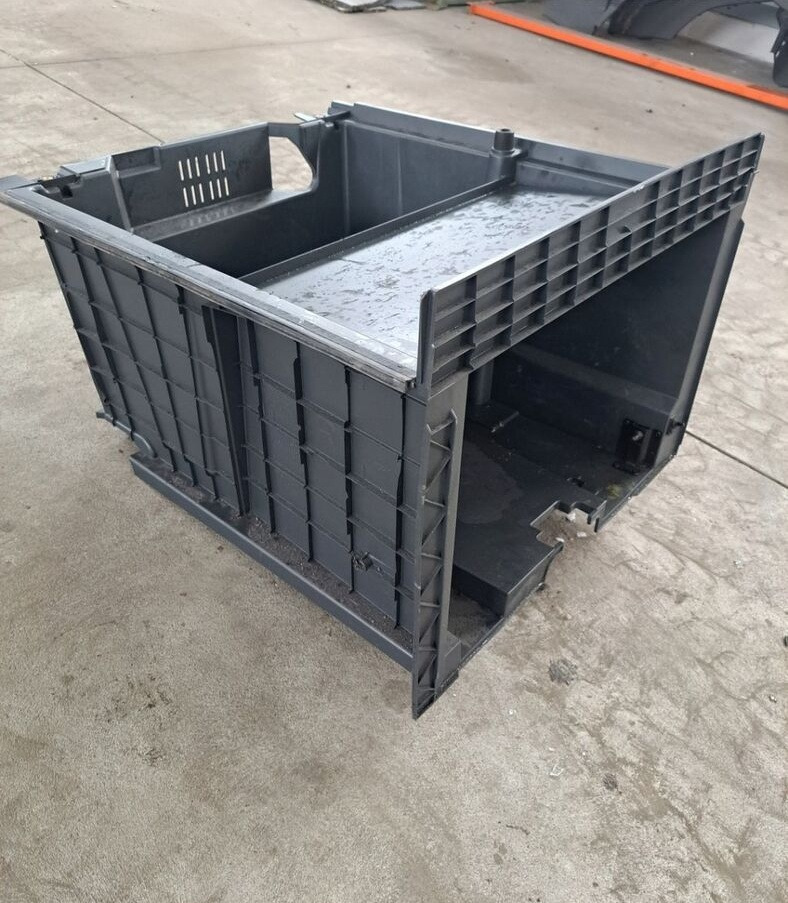 Renault SCHOWEK PRAWY SZUFLADA POD ŁÓŻKO RENAULT GAMA T HIGH 82315005 - Cabină și interior pentru Camion: Foto 3 Renault SCHOWEK PRAWY SZUFLADA POD ŁÓŻKO RENAULT GAMA T HIGH 82315005 - Cabină și interior pentru Camion: Foto 3