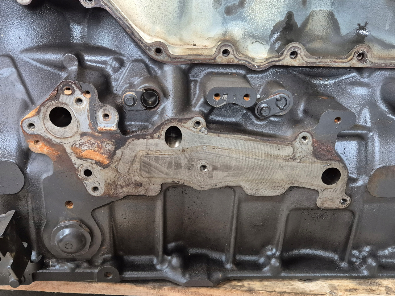 VOLVO BLOK SILNIKA RENAULT GAMA RANGE T EVO TURBOCOMPOUND VOLVO FH 5 D13K 2226825 K8 - Blocul cilindrilor pentru Camion: Foto 5 VOLVO BLOK SILNIKA RENAULT GAMA RANGE T EVO TURBOCOMPOUND VOLVO FH 5 D13K 2226825 K8 - Blocul cilindrilor pentru Camion: Foto 5