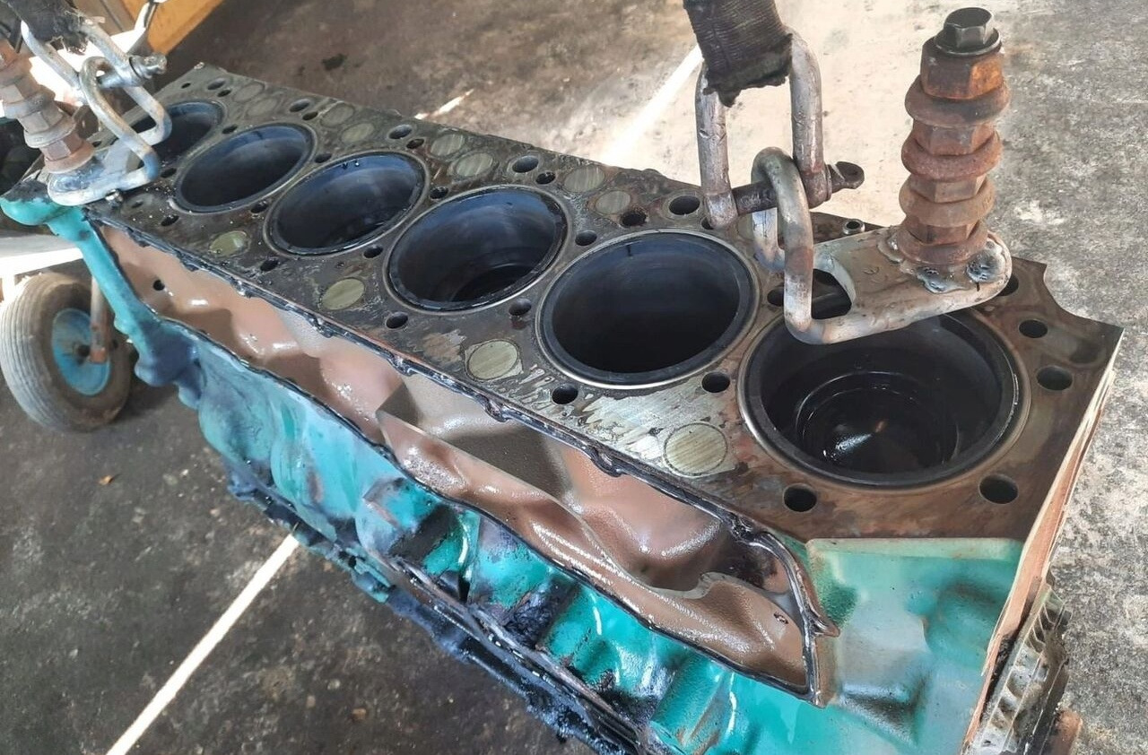 VOLVO BLOK TŁOKI WAŁ KORBOWY FM 9 D11C EUV - Motor pentru Camion: Foto 5 VOLVO BLOK TŁOKI WAŁ KORBOWY FM 9 D11C EUV - Motor pentru Camion: Foto 5