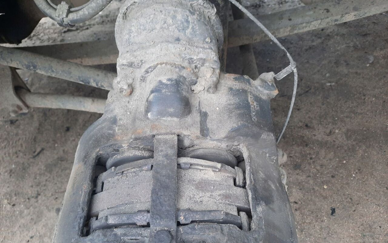 VOLVO FL 6 00-06 R 17.5 8 SZPILEK - Etrier de frână pentru Camion: Foto 1 VOLVO FL 6 00-06 R 17.5 8 SZPILEK - Etrier de frână pentru Camion: Foto 1