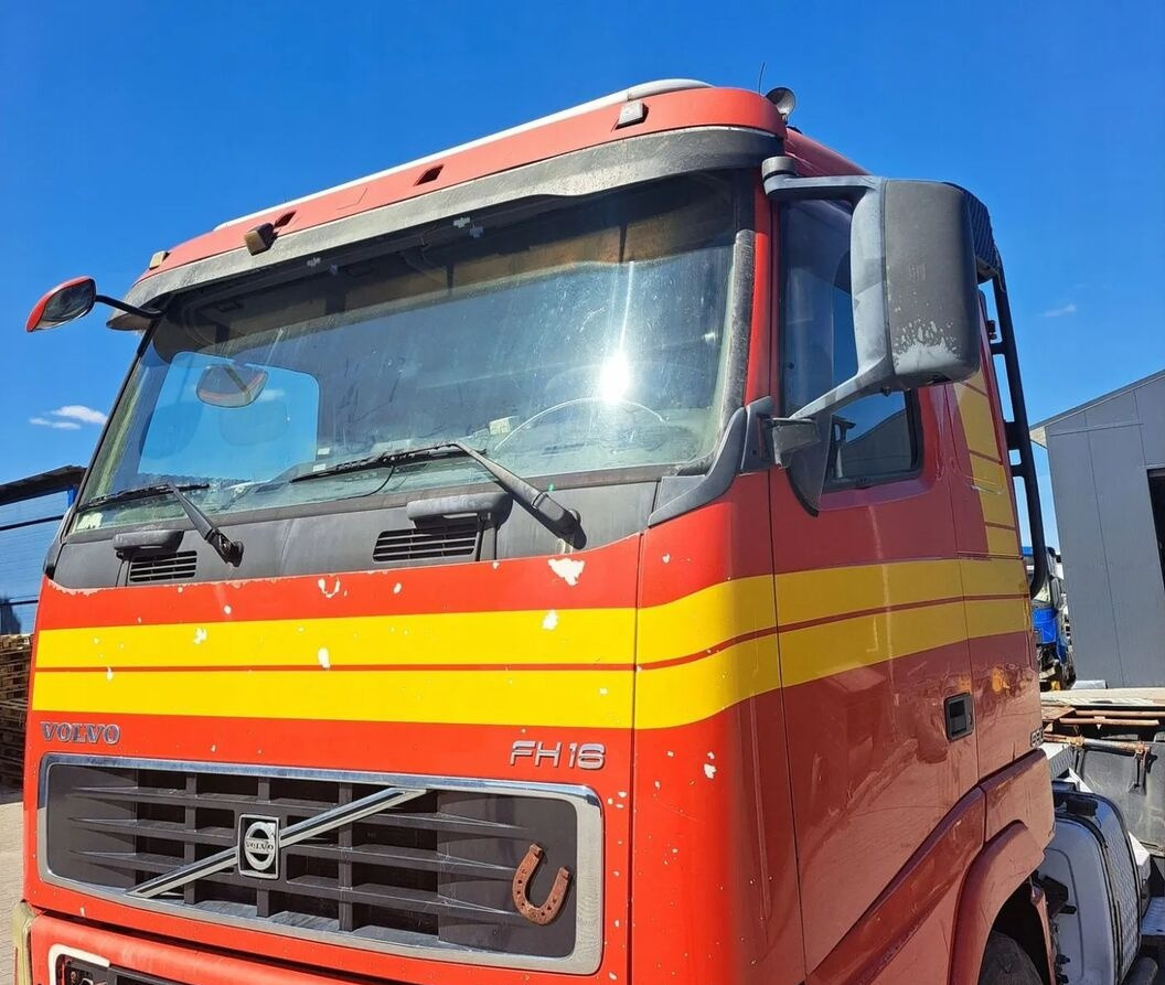 VOLVO KABINA KOMPLETNA VOLVO FH 16 EURO 5 NISKA - Cabină pentru Camion: Foto 2 VOLVO KABINA KOMPLETNA VOLVO FH 16 EURO 5 NISKA - Cabină pentru Camion: Foto 2