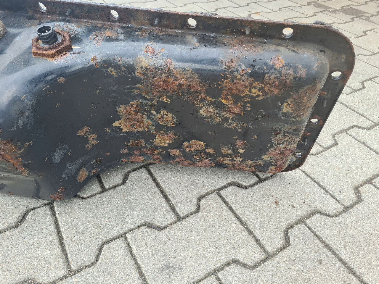 Baie de ulei pentru Camion VOLVO MISA MISKA OLEJOWA SILNIKA RENAULT GAMA D DTI 5 VOLVO FL FE D5K: Foto 6 Baie de ulei pentru Camion VOLVO MISA MISKA OLEJOWA SILNIKA RENAULT GAMA D DTI 5 VOLVO FL FE D5K: Foto 6