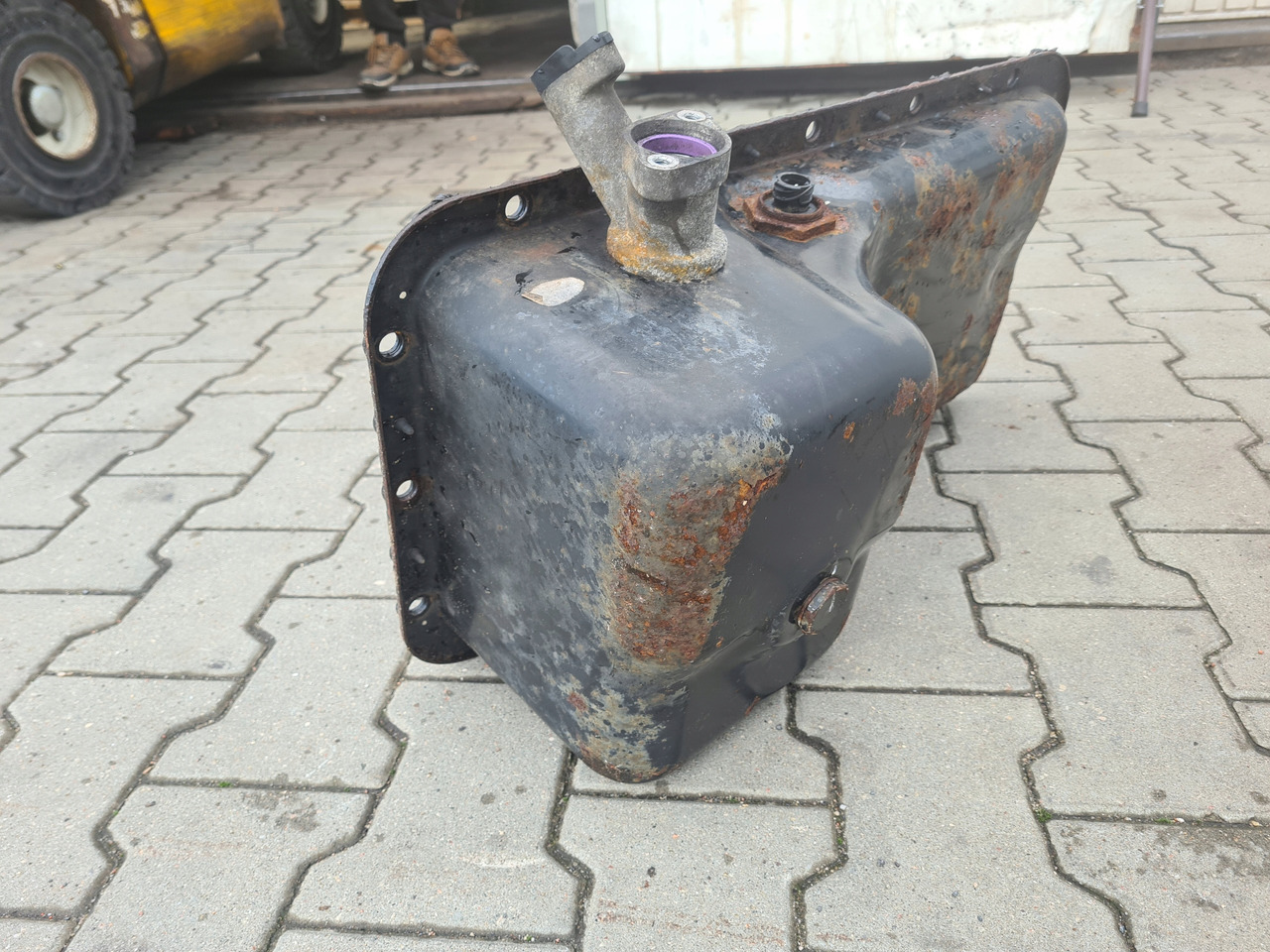 Baie de ulei pentru Camion VOLVO MISA MISKA OLEJOWA SILNIKA RENAULT GAMA D DTI 5 VOLVO FL FE D5K: Foto 8 Baie de ulei pentru Camion VOLVO MISA MISKA OLEJOWA SILNIKA RENAULT GAMA D DTI 5 VOLVO FL FE D5K: Foto 8