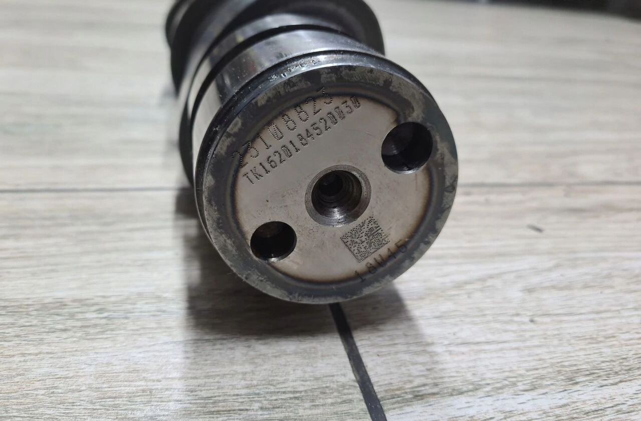 VOLVO WAŁEK ROZRZĄDU SILNIKA PENTA VOLVO FH 16 D16K EURO 6 23108823 - Axa cu came pentru Camion: Foto 5 VOLVO WAŁEK ROZRZĄDU SILNIKA PENTA VOLVO FH 16 D16K EURO 6 23108823 - Axa cu came pentru Camion: Foto 5