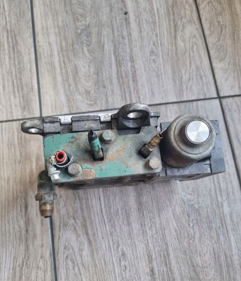 VOLVO ZAWÓR HAMULCA GÓRSKIEGO GÓRSKI VOLVO FH 16 D16E - Supapă frână pentru Camion: Foto 2 VOLVO ZAWÓR HAMULCA GÓRSKIEGO GÓRSKI VOLVO FH 16 D16E - Supapă frână pentru Camion: Foto 2