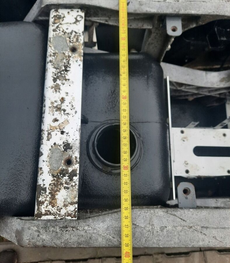 Volvo FH 4 - Rezervor pentru AdBlue pentru Camion: Foto 5 Volvo FH 4 - Rezervor pentru AdBlue pentru Camion: Foto 5