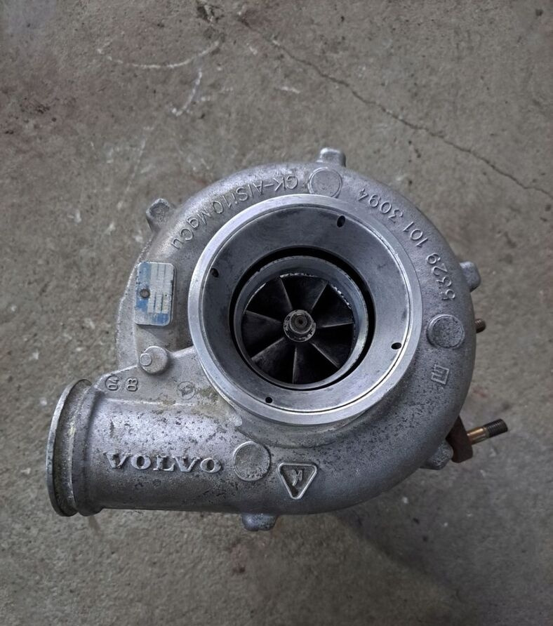 Volvo FM 9 D9 - Turbocompresor pentru Camion: Foto 3 Volvo FM 9 D9 - Turbocompresor pentru Camion: Foto 3
