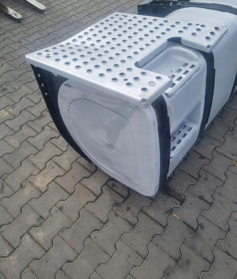 Volvo OE 20873121 Renault RENAULT PREMIUM MAGNUM DXI GAMA T VOLVO FH 13 4 truck - Rezervor combustibil pentru Camion: Foto 5 Volvo OE 20873121 Renault RENAULT PREMIUM MAGNUM DXI GAMA T VOLVO FH 13 4 truck - Rezervor combustibil pentru Camion: Foto 5