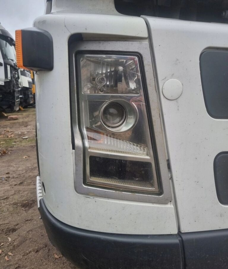 Volvo PRZÓD KOMPLETNY LAMPA OSŁONA Volvo FH FM 7 9 12 13 - Bară de protecție pentru Camion: Foto 2 Volvo PRZÓD KOMPLETNY LAMPA OSŁONA Volvo FH FM 7 9 12 13 - Bară de protecție pentru Camion: Foto 2