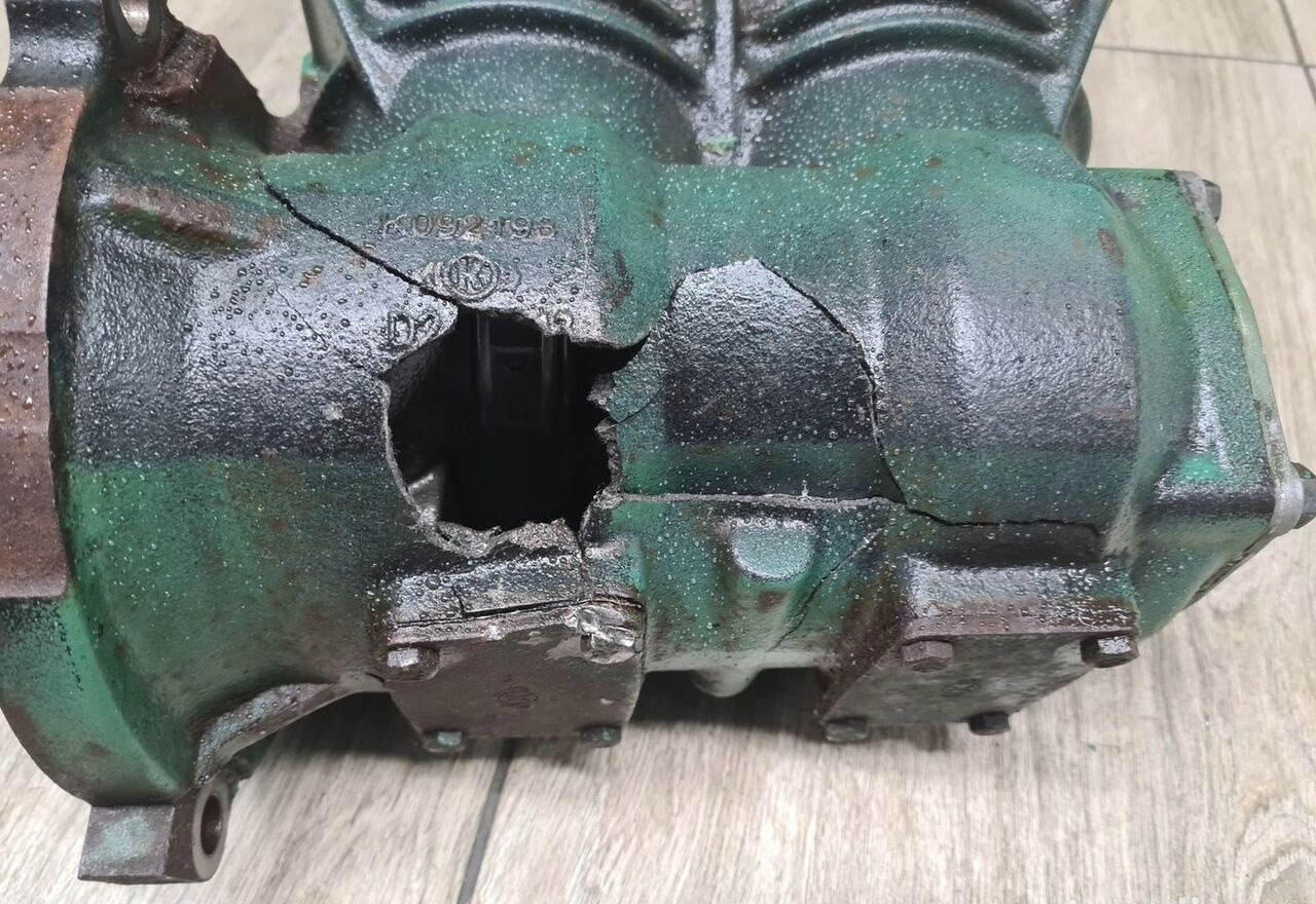 Volvo SPRĘŻARKA KOMPRESOR POWIETRZA FH 4 FH 16 EURO 6 22083113 Volvo VOLVO FH 4 FH 16 EURO 6 22083113 - Compresor A/C pentru Camion: Foto 4 Volvo SPRĘŻARKA KOMPRESOR POWIETRZA FH 4 FH 16 EURO 6 22083113 Volvo VOLVO FH 4 FH 16 EURO 6 22083113 - Compresor A/C pentru Camion: Foto 4