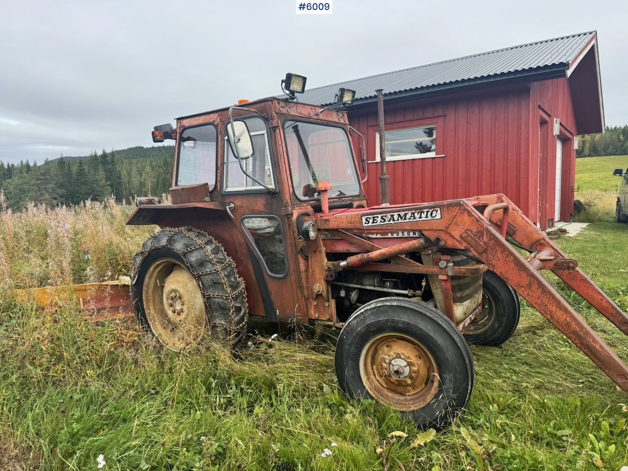 1971 Massey-Ferguson 135 incl. front loader, bucket, rear scraper, and log splitter/firewood machine - Tractor agricol: Foto 2 1971 Massey-Ferguson 135 incl. front loader, bucket, rear scraper, and log splitter/firewood machine - Tractor agricol: Foto 2