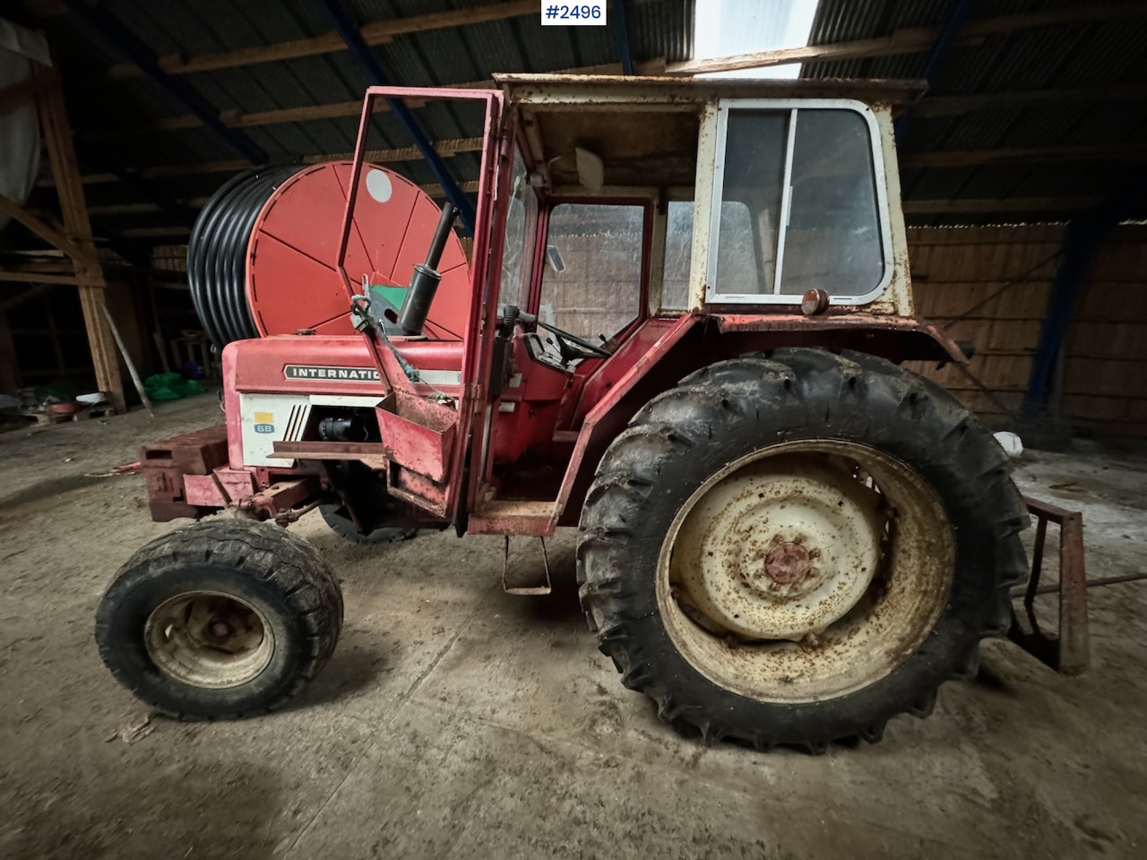 1972 International 574 w/front loader - Tractor agricol: Foto 2 1972 International 574 w/front loader - Tractor agricol: Foto 2