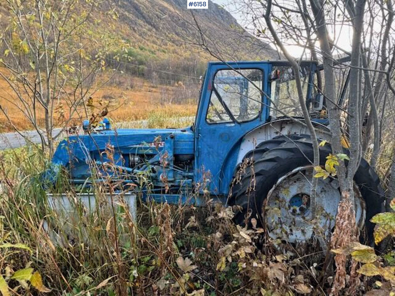 1973 Ford 4000 tractor backhoe. Repair.object - Tractor agricol: Foto 2 1973 Ford 4000 tractor backhoe. Repair.object - Tractor agricol: Foto 2