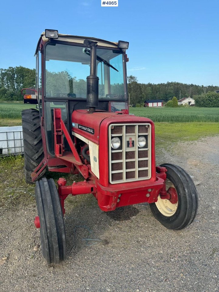1977 International 454 4x2. Rep object. - Tractor agricol: Foto 2 1977 International 454 4x2. Rep object. - Tractor agricol: Foto 2