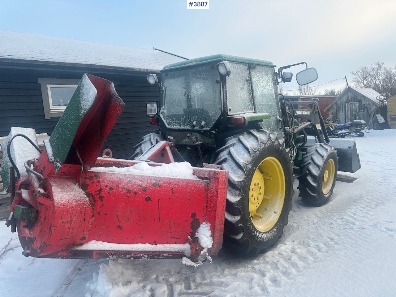 1987 John Deere Power Synchron 2450 4x4 w/ Quicke 4300 front loader, snow blower and gravel bucket. WATCH VIDEO. - Tractor agricol: Foto 3 1987 John Deere Power Synchron 2450 4x4 w/ Quicke 4300 front loader, snow blower and gravel bucket. WATCH VIDEO. - Tractor agricol: Foto 3