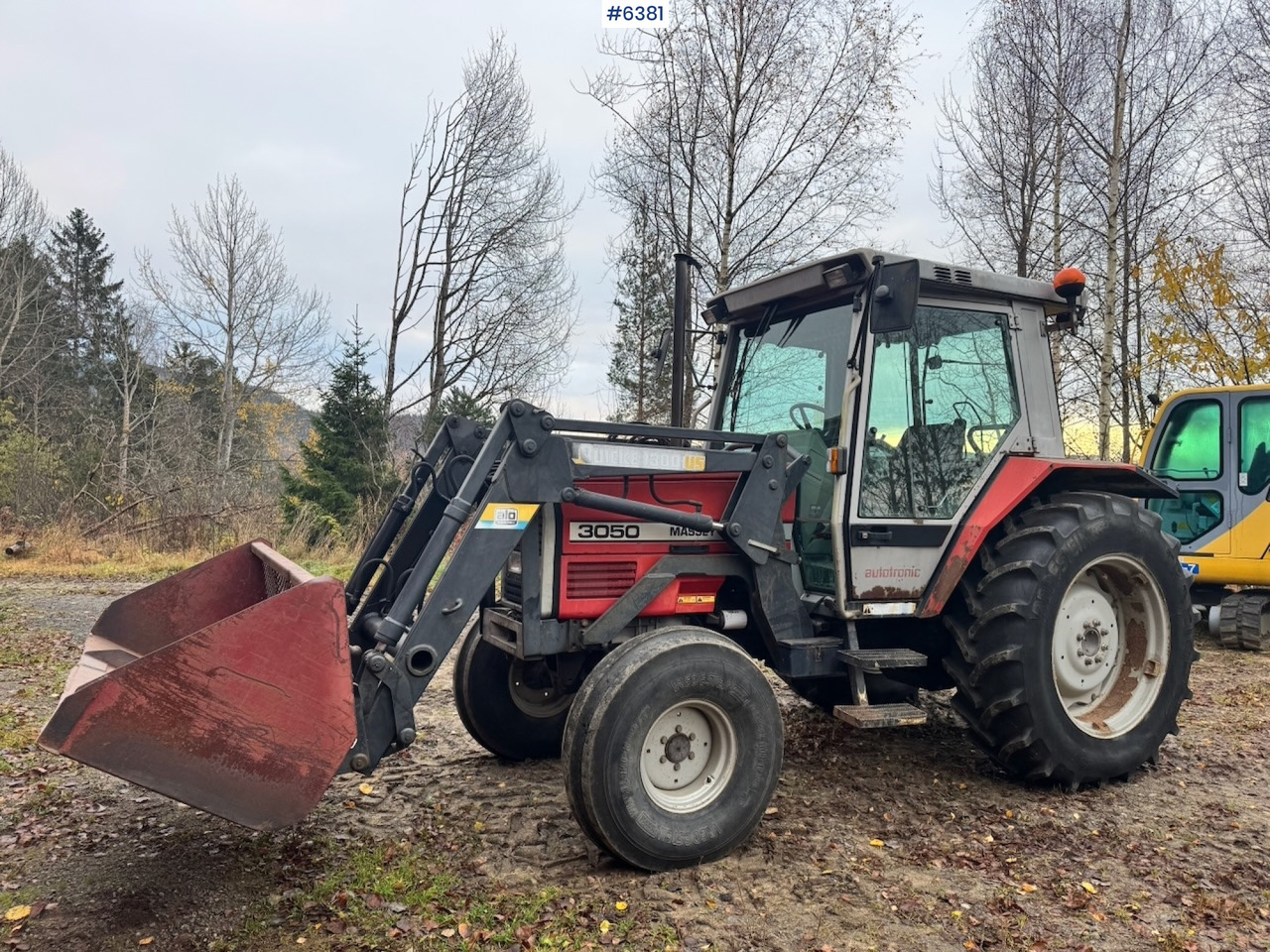 1987 Massey Ferguson 3050 w/ Front loader and twin wheels. - Tractor agricol: Foto 1 1987 Massey Ferguson 3050 w/ Front loader and twin wheels. - Tractor agricol: Foto 1