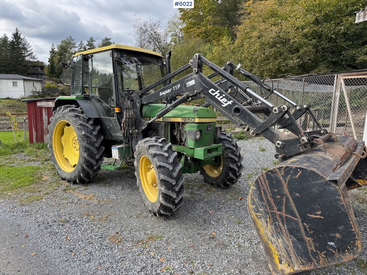1990 John Deere 1950 Power Synchron w/ front loader. - Tractor agricol: Foto 1 1990 John Deere 1950 Power Synchron w/ front loader. - Tractor agricol: Foto 1