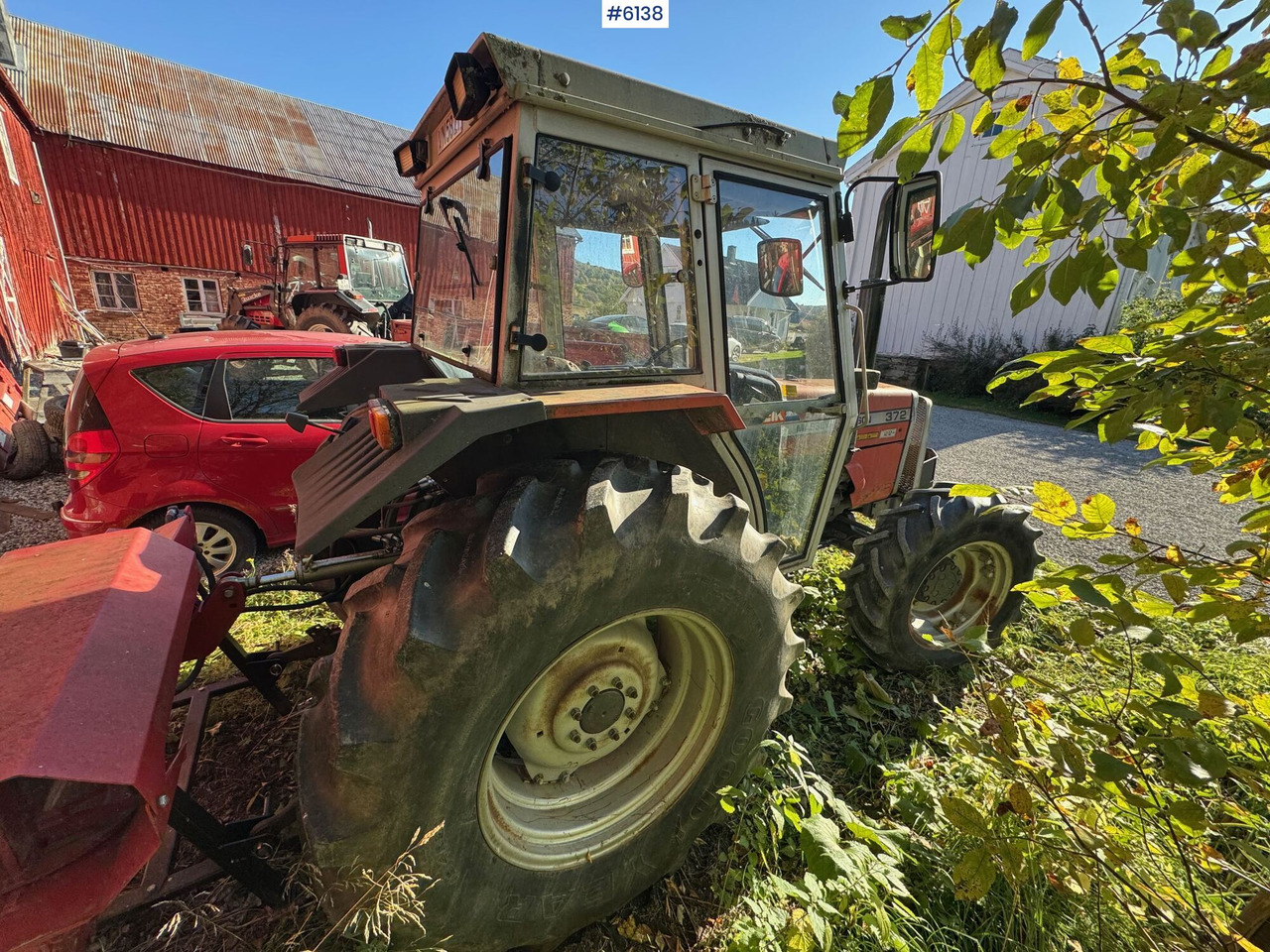 Tractor agricol 1992 Massey Ferguson 372: Foto 11