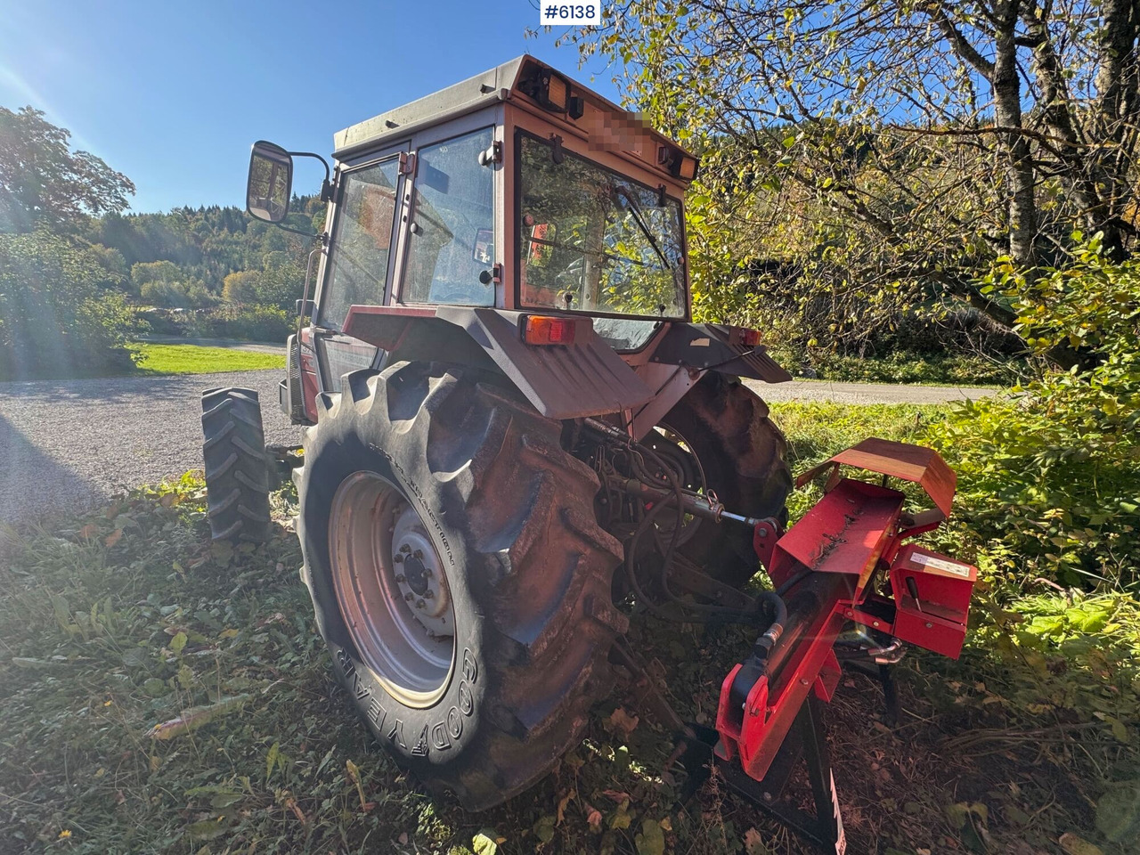 Tractor agricol 1992 Massey Ferguson 372: Foto 10