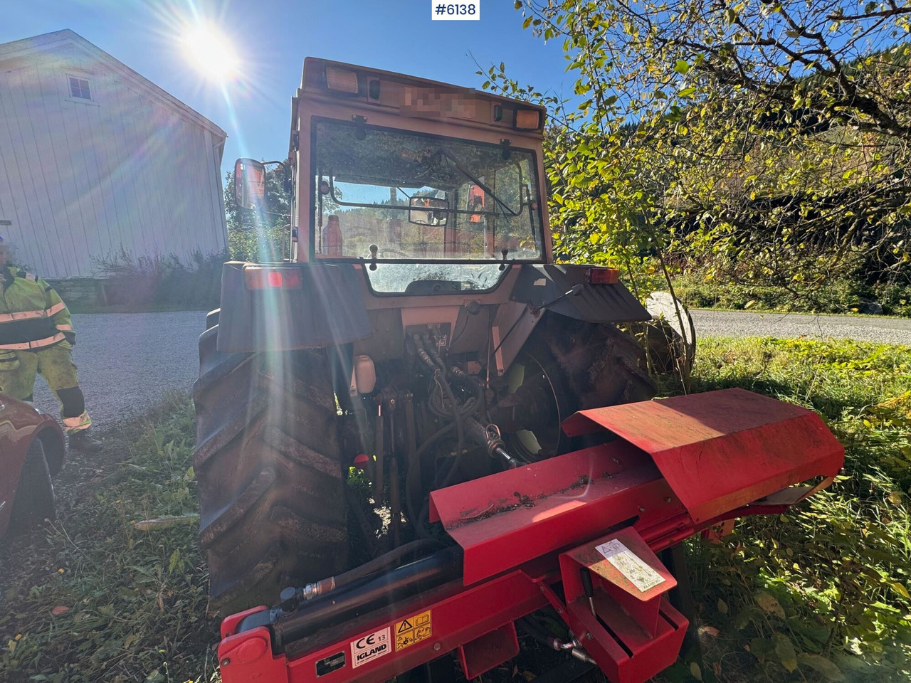 Tractor agricol 1992 Massey Ferguson 372: Foto 9