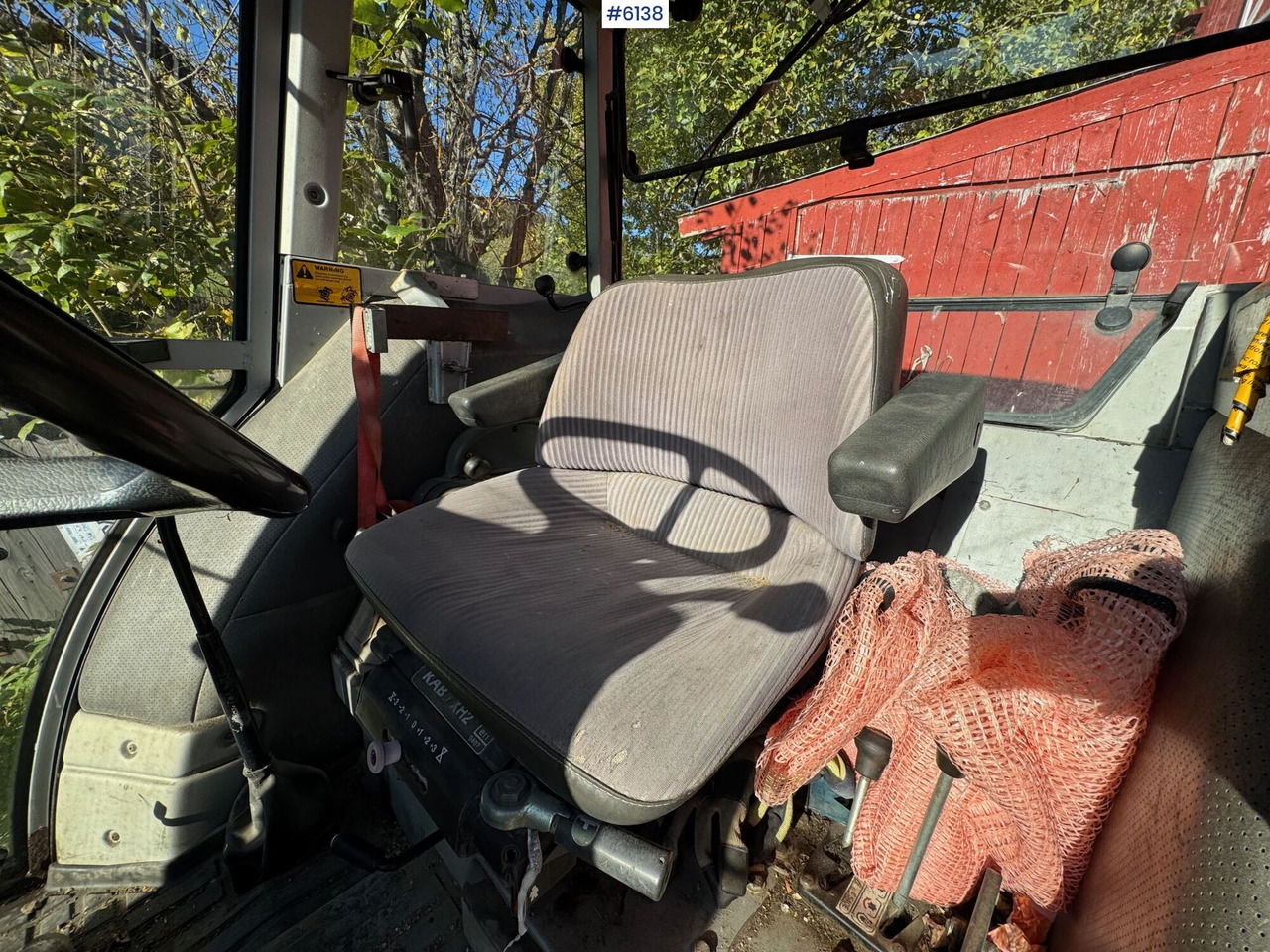 Tractor agricol 1992 Massey Ferguson 372: Foto 16