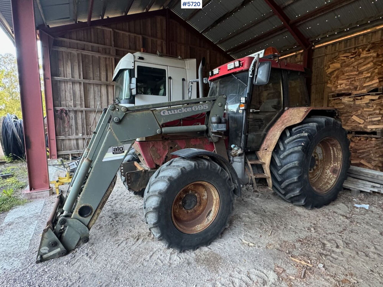 1996 Case 5140 4x4 w/ Quicke front loader - Tractor agricol: Foto 1 1996 Case 5140 4x4 w/ Quicke front loader - Tractor agricol: Foto 1