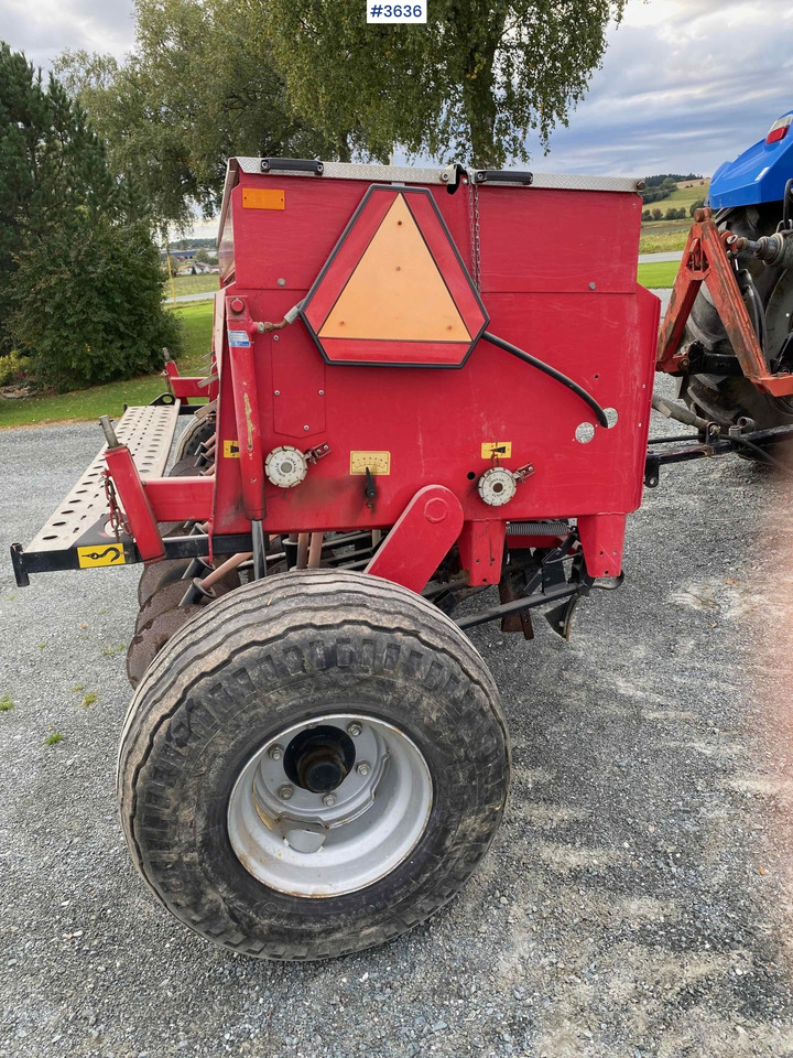 1997 Junkkari Simulta 2500 seed drill - Semănătoare: Foto 5 1997 Junkkari Simulta 2500 seed drill - Semănătoare: Foto 5