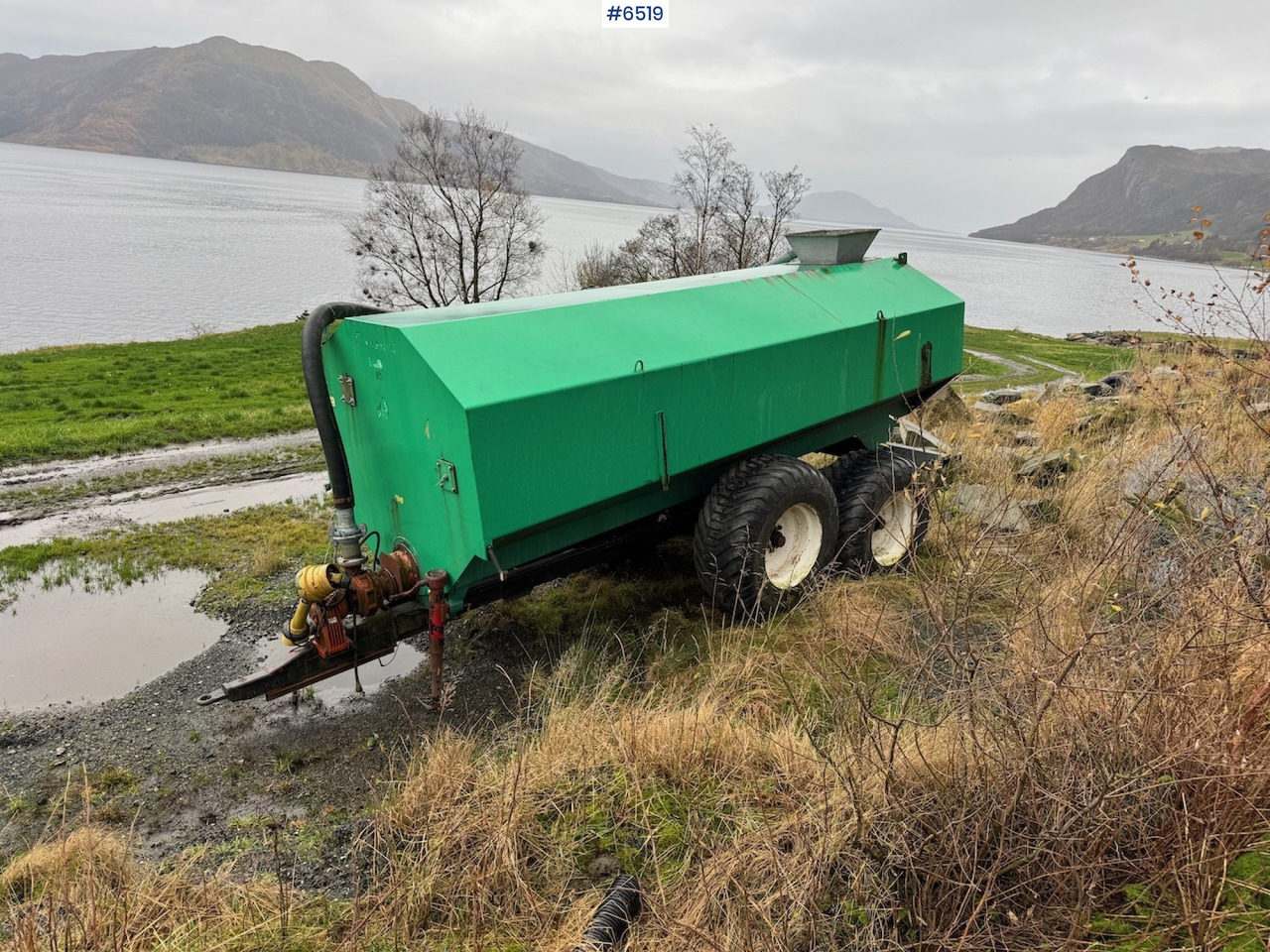 1997 Moi Guffen 15,000 liters w/ cannon. - Cisternă vidanjă: Foto 2 1997 Moi Guffen 15,000 liters w/ cannon. - Cisternă vidanjă: Foto 2