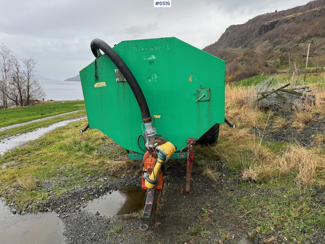 1997 Moi Guffen 15,000 liters w/ cannon. - Cisternă vidanjă: Foto 3 1997 Moi Guffen 15,000 liters w/ cannon. - Cisternă vidanjă: Foto 3