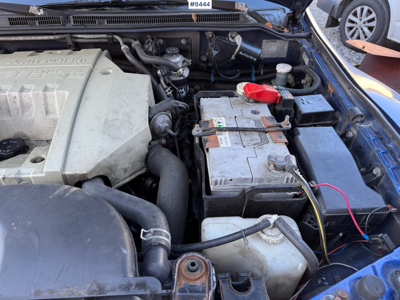 Automobil 2000 Mitsubishi Pajero GLX with 7 seats: Foto 17