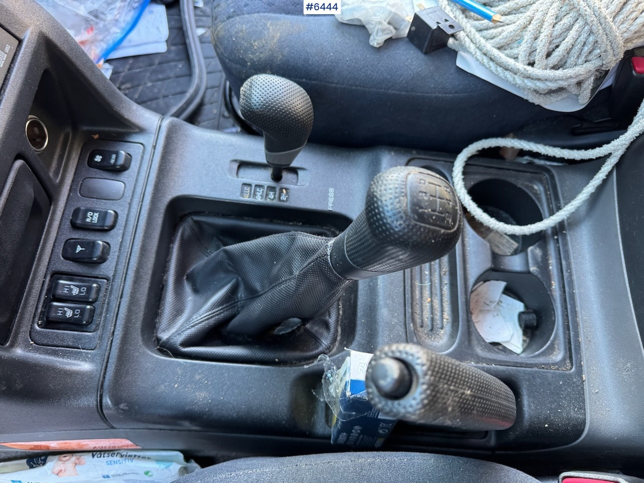 Automobil 2000 Mitsubishi Pajero GLX with 7 seats: Foto 11